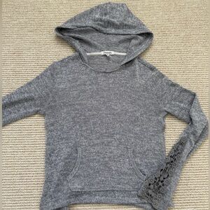 Aeropastel Knitted Gray Hoodie with Floral Lace Detailing on the sleeve